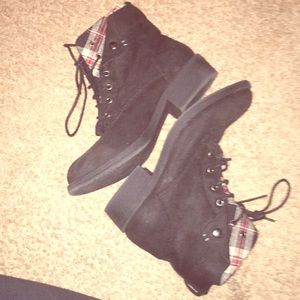 Cute brand new Rock and Candy boots! (Leather)